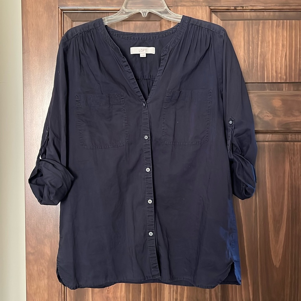 LOFT Button-down. Size Large. 100% Cotton.